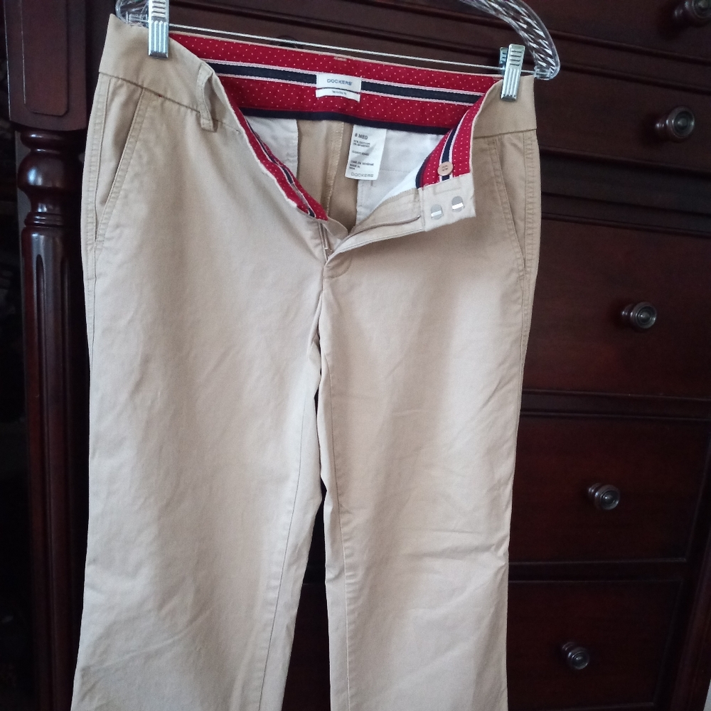 Dockers favorite fit 8 medium pants
